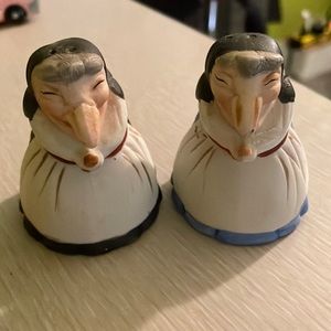 Kitchen witch s&p shakers